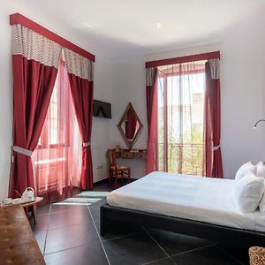 Maria Vittoria Charming Rooms And Apartments